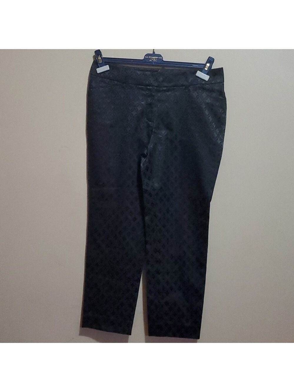 White house black market pants size 4s